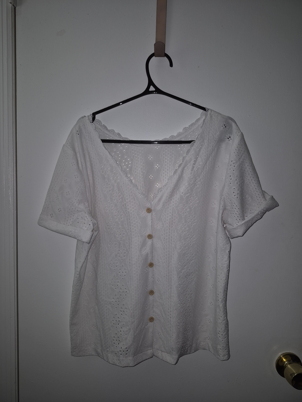 White Eyelet Button-Front Women’s Top Size Large